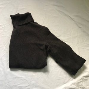 Denver Hayes Turtleneck!